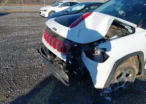 2022 Jeep Compass Trailhawk 4X4 z USA, uszkodzony, nr VIN 3C4NJDDB8NT205369